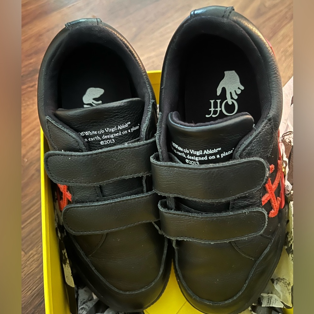 Off-White Kids Sneakers Sz 33